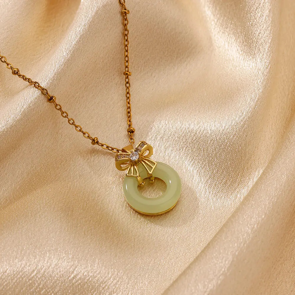 Vintage Stainless Steel Butterfly Round Stone Necklaces For Women Gold Color Circel Stone Pendant Necklace Wedding Jewelry Gift